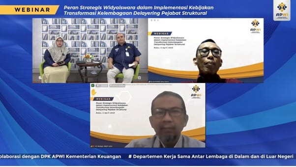 Webinar DPP APWI “Peran Strategis Widyaiswara dalam Implementasi Kebijakan Transformasi Kelembagaan Delayering Pejabat Struktural”.