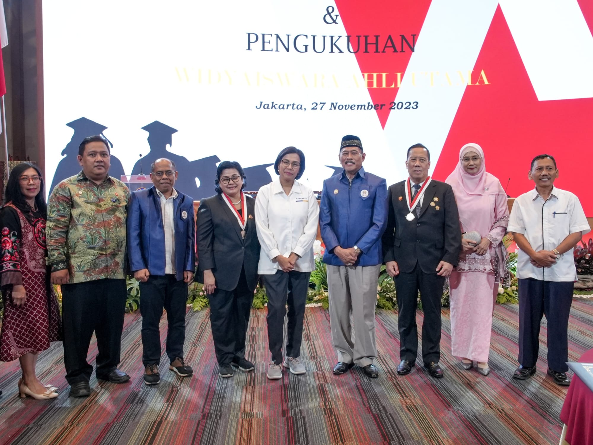 PENGUKUHAN WIDYAISWARA AHLI UTAMA dan ORASI ILMIAH